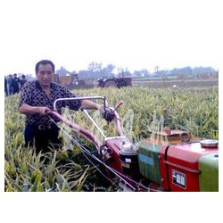 為您推*超實惠的收割機，收割機配件批發