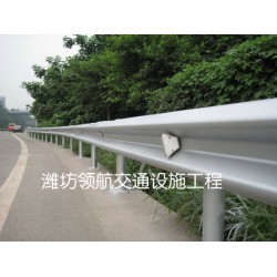 【包您滿意】濰坊護欄廠家@道路護欄廠家?濰坊道路隔離欄@濰坊橋梁護欄？濰坊波形護欄？歡迎您致電！