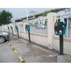汽車充電樁*低一套多少錢-懷德車牌識別系統