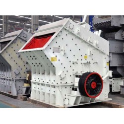 選擇礦山破碎機廠家應該考慮哪些因素